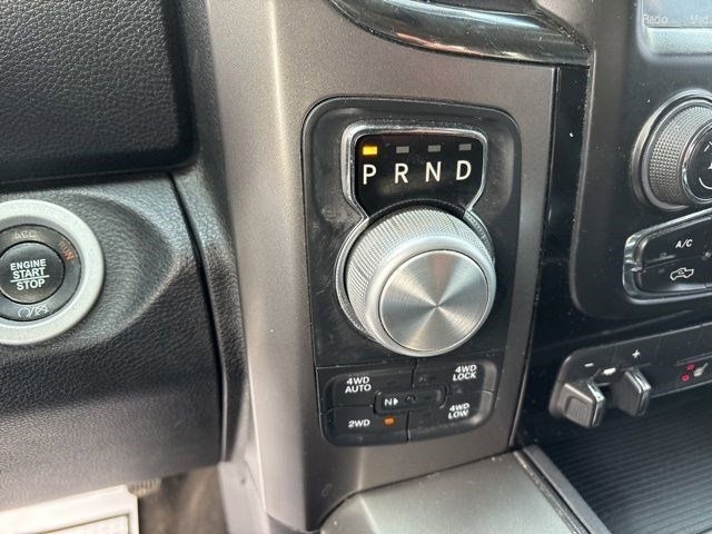 RAM 1500 Sport Crew Cab SWB 4WD 2017