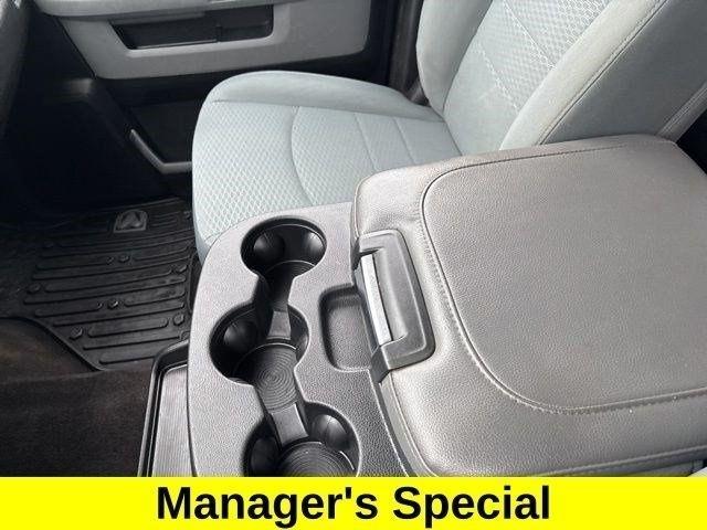 RAM 1500 SLT Crew Cab 4WD 2017