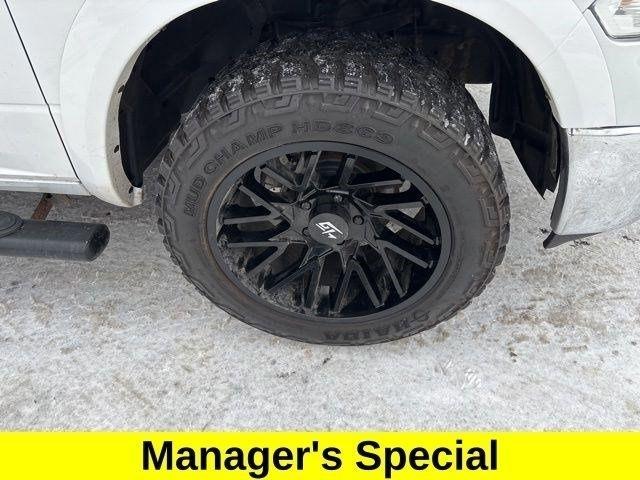 RAM 1500 SLT Crew Cab 4WD 2017