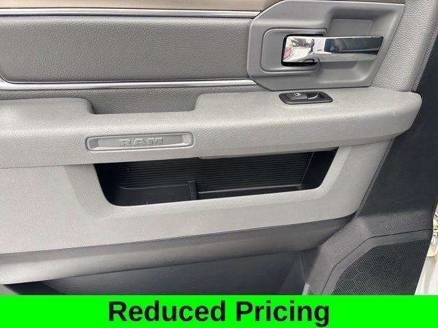 RAM 1500 SLT Crew Cab 4WD 2017