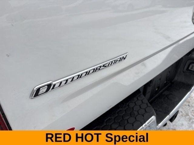 RAM 1500 SLT Crew Cab 4WD 2017