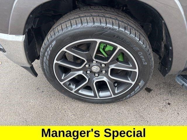 RAM 1500 Laramie Crew Cab 4WD 2020