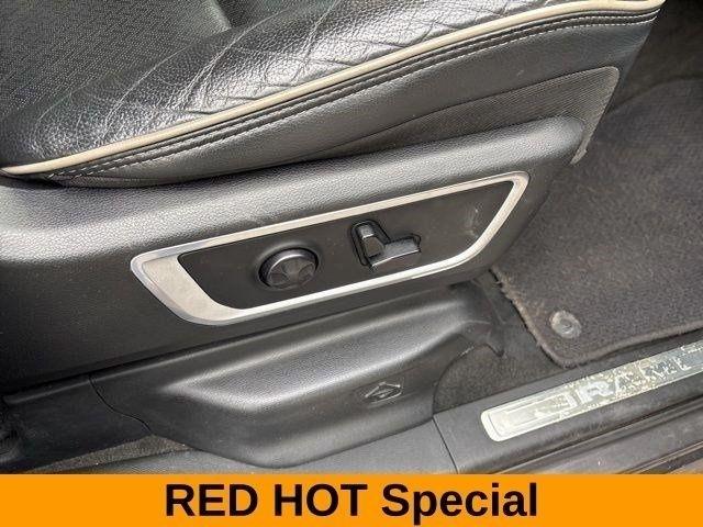 RAM 1500 Laramie Crew Cab 4WD 2020