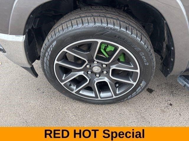 RAM 1500 Laramie Crew Cab 4WD 2020