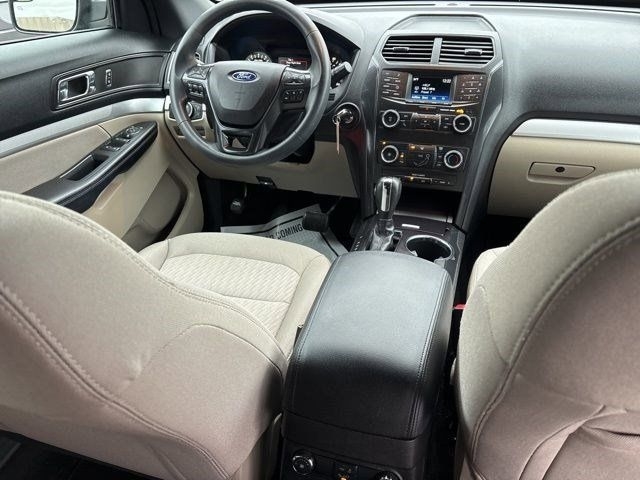 Ford Explorer Base 4WD 2018
