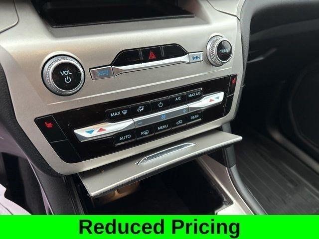 Ford Explorer XLT 4WD 2022