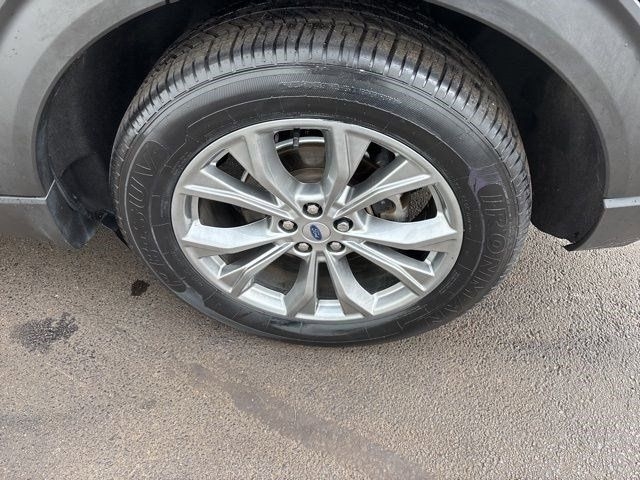 Ford Explorer XLT 2022