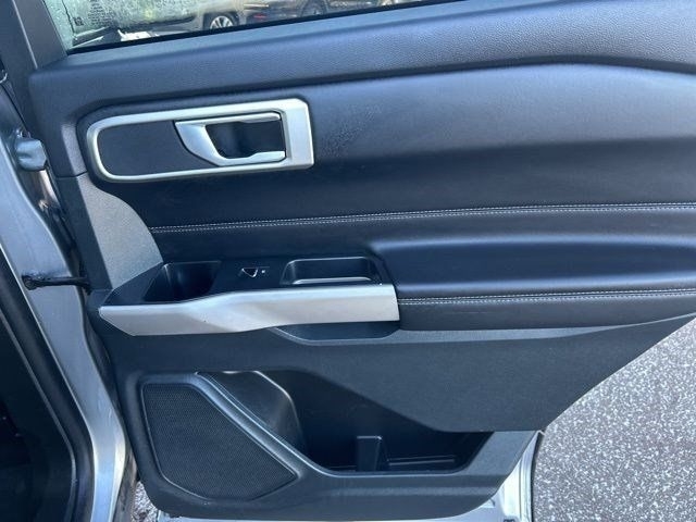 Ford Explorer XLT 2023