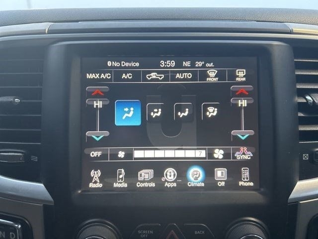 RAM 1500 SLT Crew Cab SWB 4WD 2017