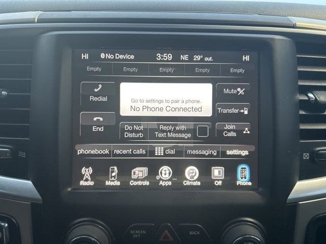 RAM 1500 SLT Crew Cab SWB 4WD 2017