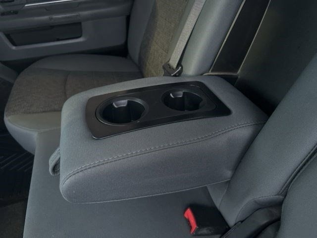 RAM 1500 SLT Crew Cab SWB 4WD 2017