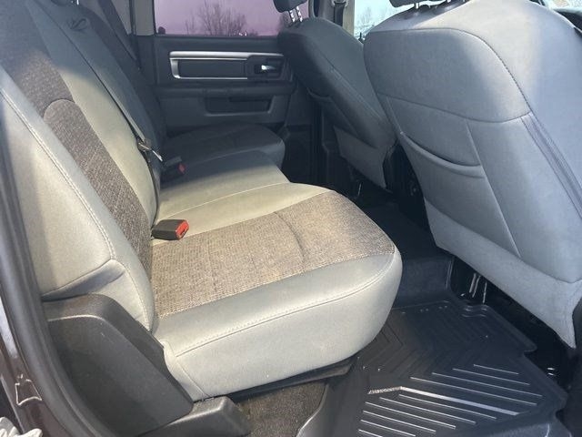 RAM 1500 SLT Crew Cab SWB 4WD 2017