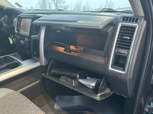 RAM 1500 SLT Crew Cab SWB 4WD 2017