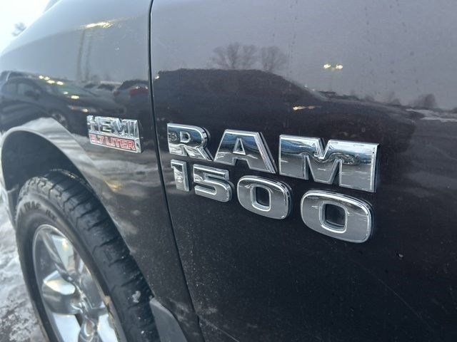RAM 1500 SLT Crew Cab SWB 4WD 2017