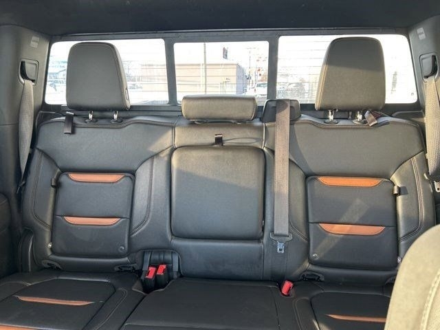 GMC Sierra 1500 AT4 Crew Cab 4WD 2020