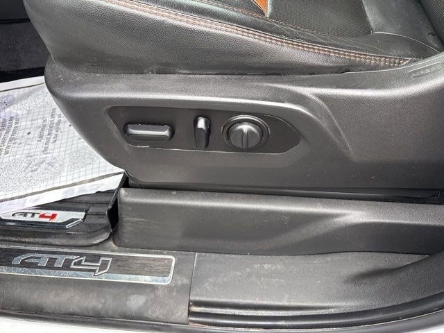 GMC Sierra 1500 AT4 Crew Cab Long Box 4WD 2020