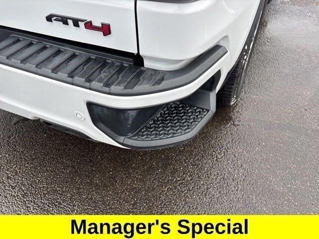 GMC Sierra 1500 AT4 Crew Cab 4WD 2020