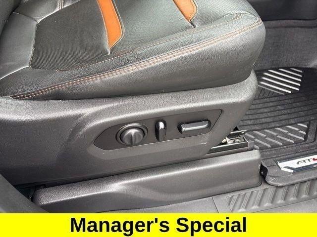 GMC Sierra 1500 AT4 Crew Cab 4WD 2020