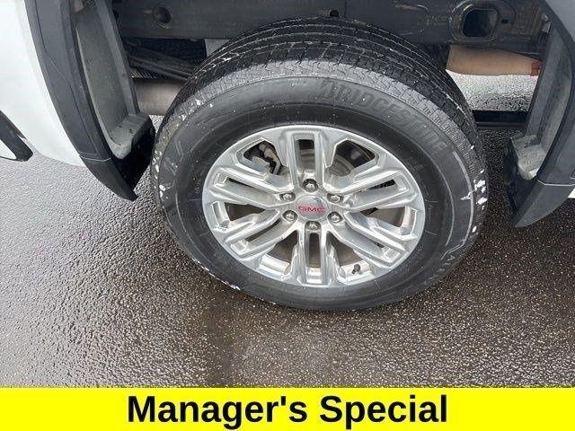 GMC Sierra 1500 AT4 Crew Cab 4WD 2020