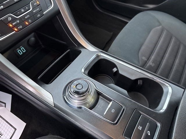 Ford Fusion Hybrid SE 2019