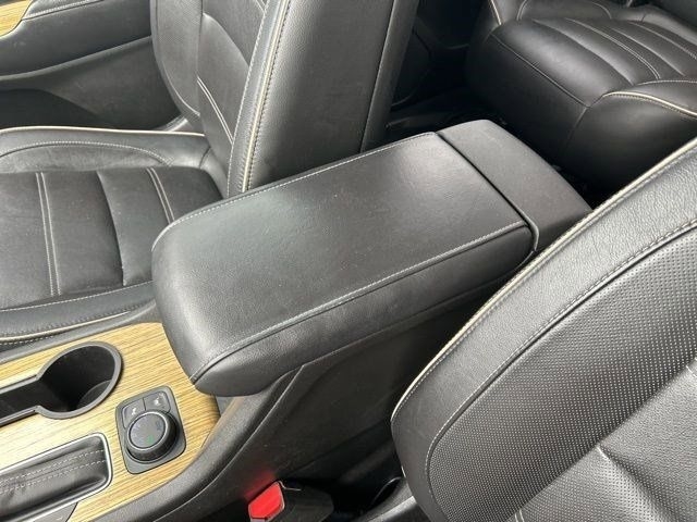 GMC Acadia Denali AWD 2019