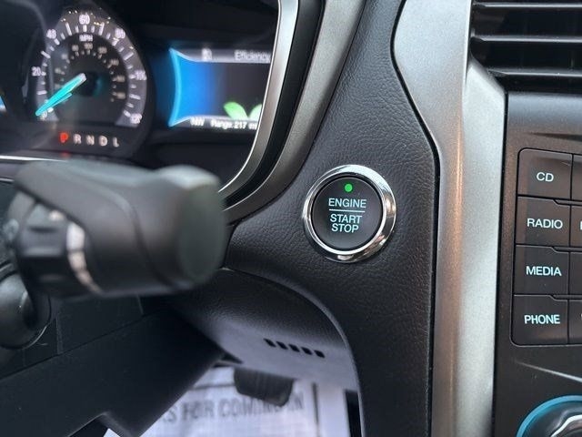 Ford Fusion Hybrid S 2018