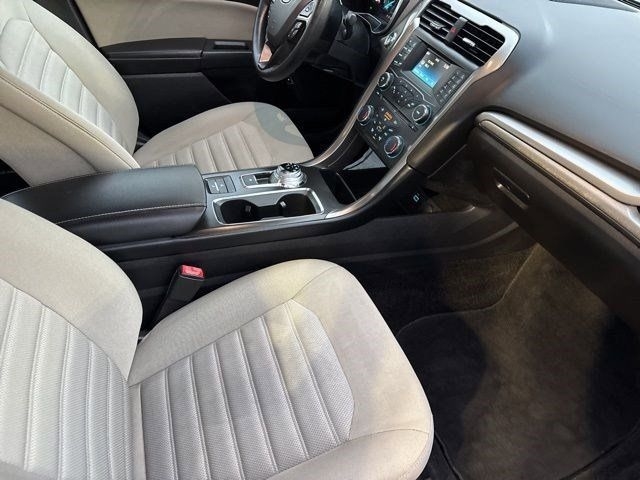 Ford Fusion Hybrid S 2018