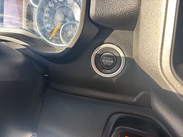 RAM 2500 Tradesman Crew Cab LWB 2WD 2021