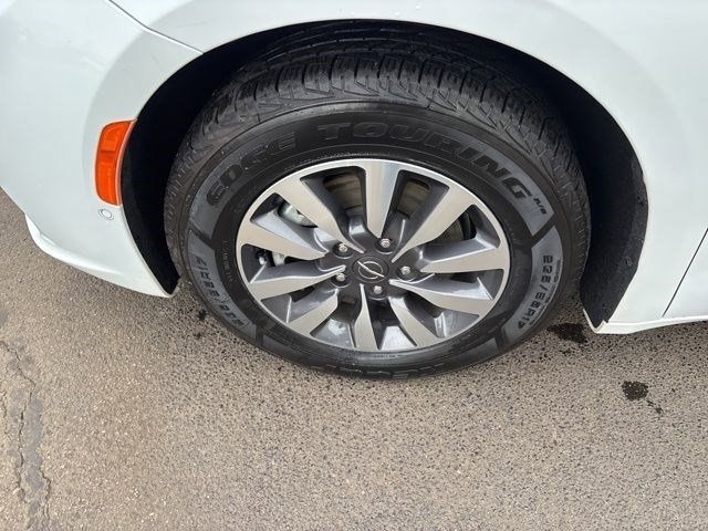 Chrysler Pacifica Hybrid Touring L 2022