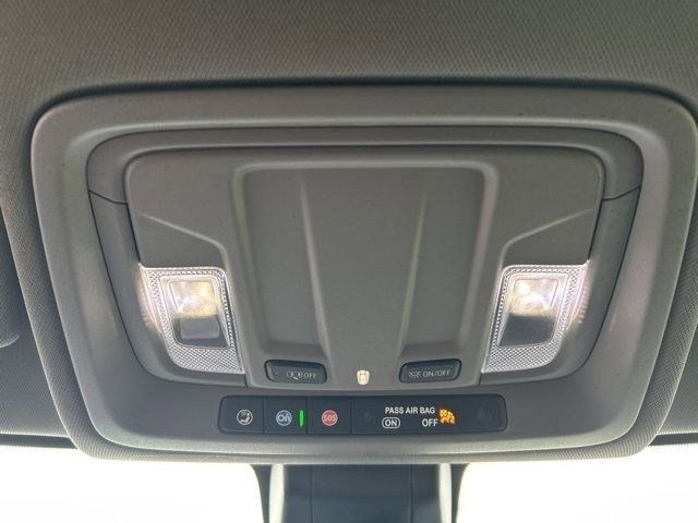 GMC Sierra 1500 Base Crew Cab 4WD 2021