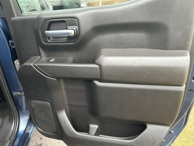 GMC Sierra 1500 Base Crew Cab 4WD 2021