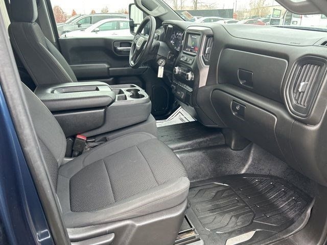 GMC Sierra 1500 Base Crew Cab 4WD 2021