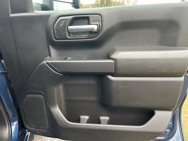 GMC Sierra 1500 Base Crew Cab 4WD 2021