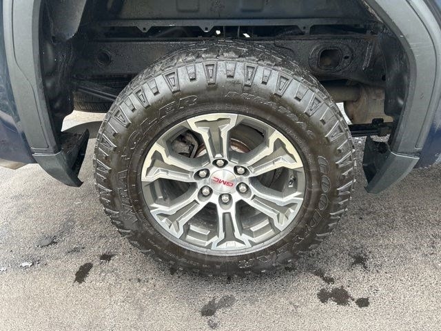 GMC Sierra 1500 Base Crew Cab 4WD 2021