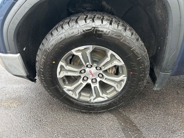 GMC Sierra 1500 Base Crew Cab 4WD 2021