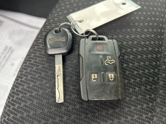 GMC Sierra 1500 Base Crew Cab 4WD 2021