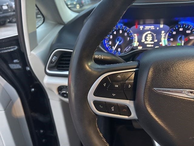 Chrysler Pacifica Touring L 2023