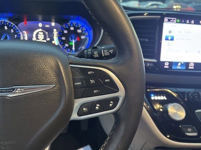 Chrysler Pacifica Touring L 2023