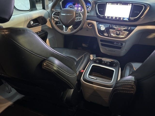 Chrysler Pacifica Touring L 2023