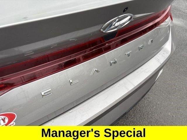 Hyundai Elantra SE 2023