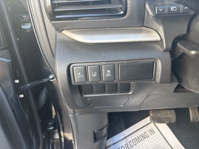 Mitsubishi Eclipse Cross  2024