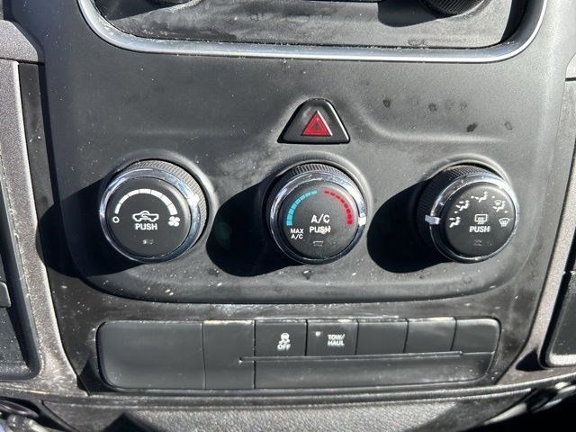 RAM 1500 Classic Tradesman Crew Cab SWB 4WD 2019