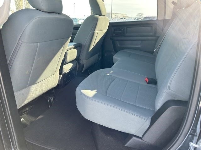 RAM 1500 Classic Tradesman Crew Cab SWB 4WD 2019