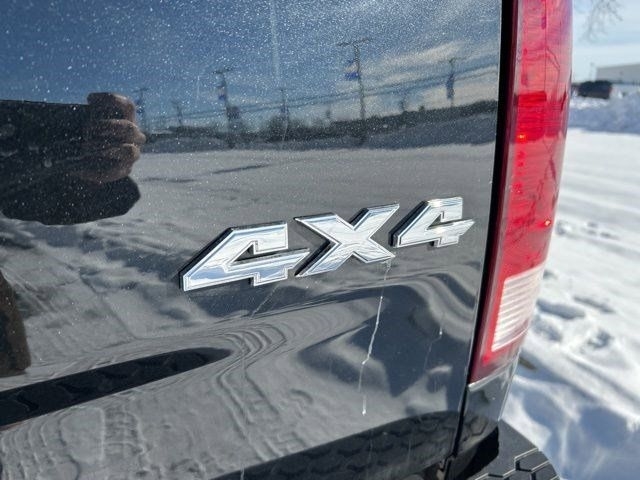 RAM 1500 Classic Tradesman Crew Cab SWB 4WD 2019