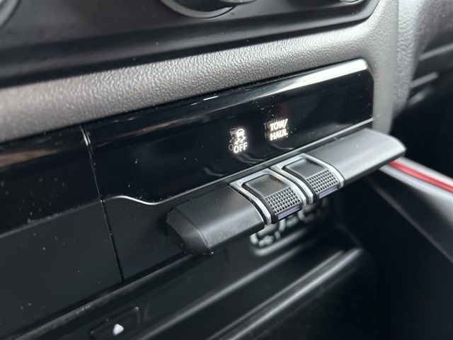 RAM 1500 Rebel Crew Cab SB 4WD 2019