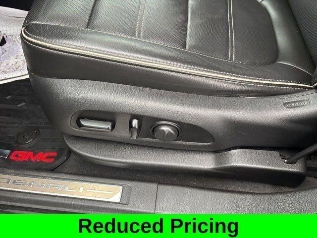 GMC Acadia Denali AWD 2020