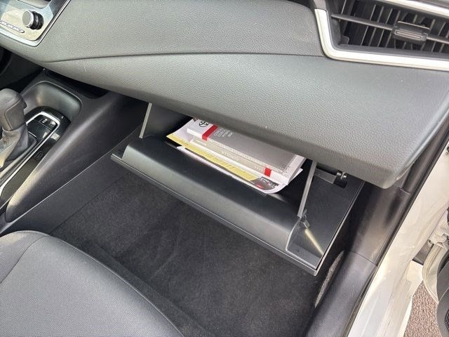 Toyota Corolla LE 2024