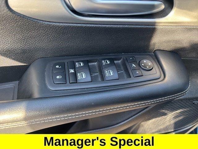 Chrysler Pacifica Limited AWD 2023