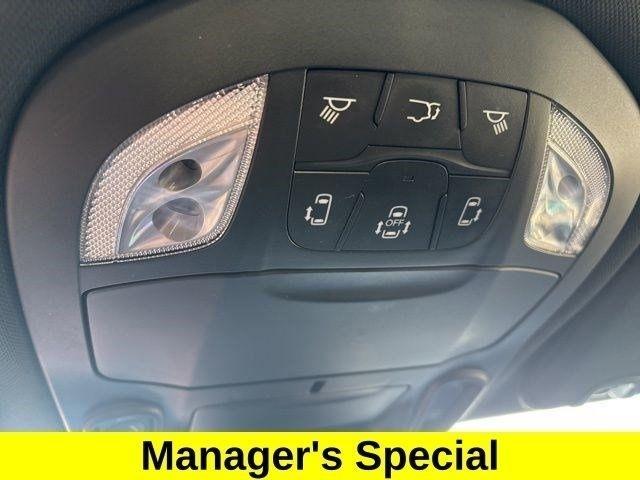 Chrysler Pacifica Limited AWD 2023