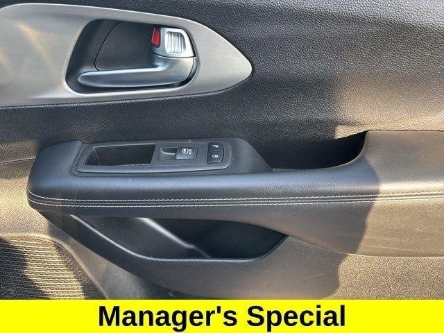 Chrysler Pacifica Limited AWD 2023